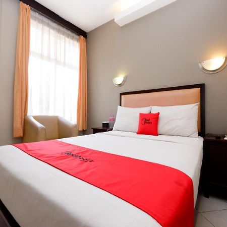 Reddoorz Plus @ Singosari Raya Semarang Exteriör bild