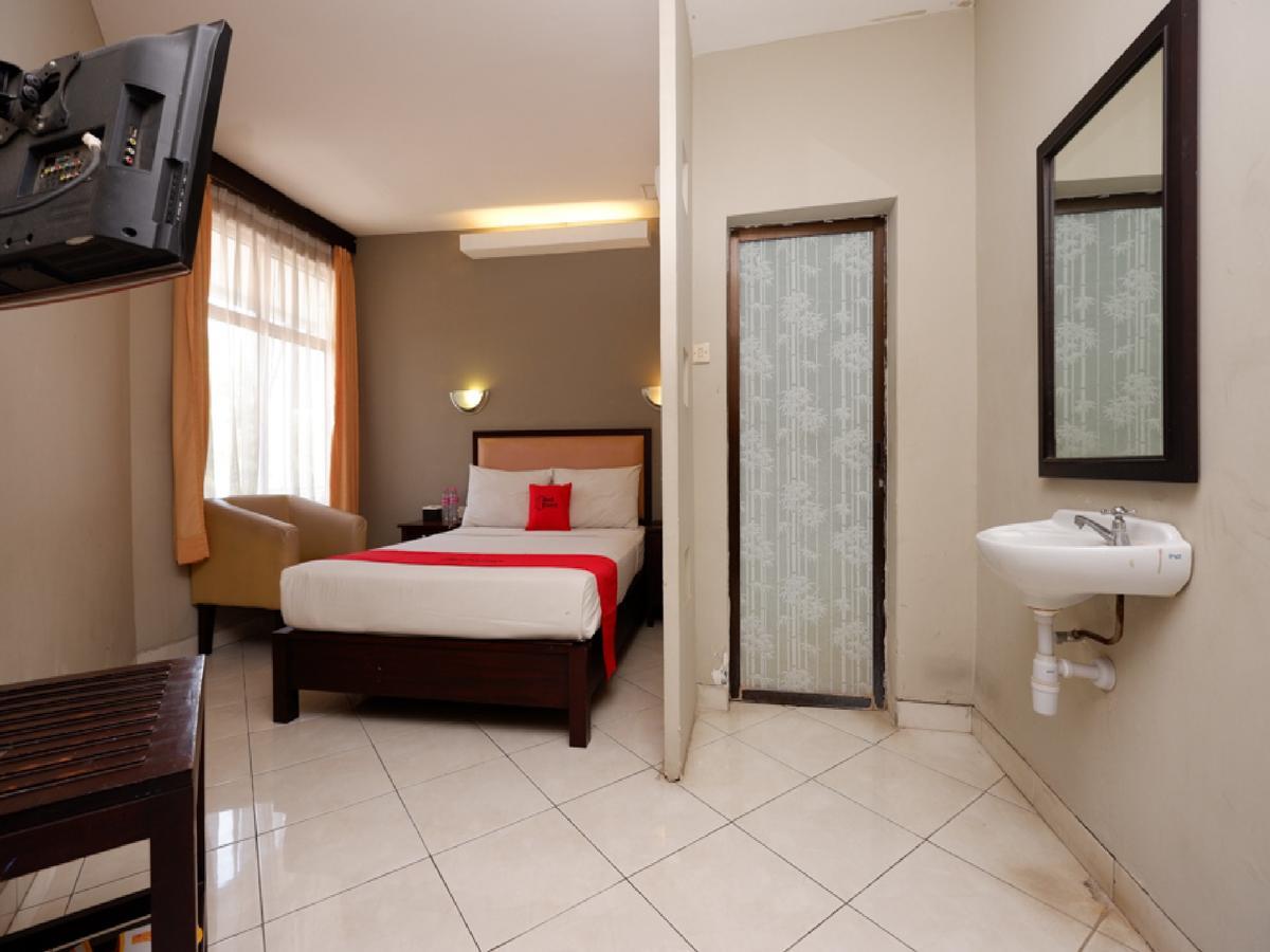 Reddoorz Plus @ Singosari Raya Semarang Exteriör bild
