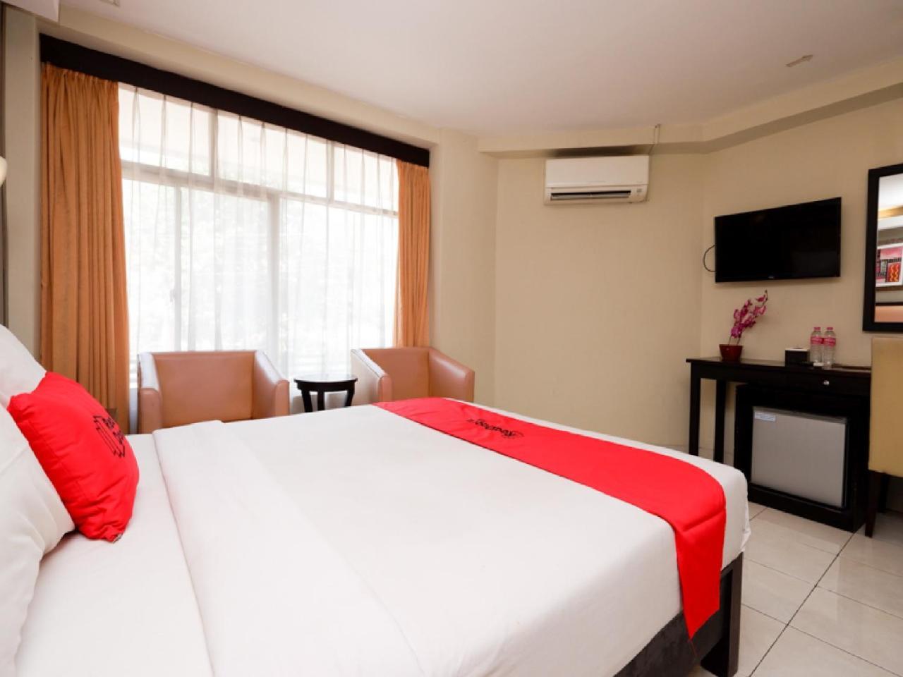 Reddoorz Plus @ Singosari Raya Semarang Exteriör bild