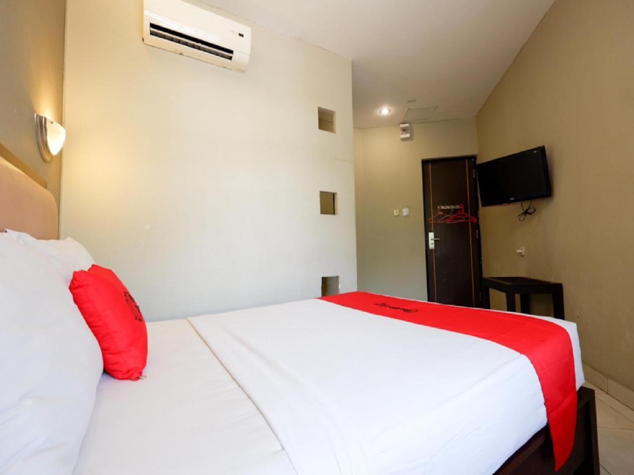 Reddoorz Plus @ Singosari Raya Semarang Exteriör bild
